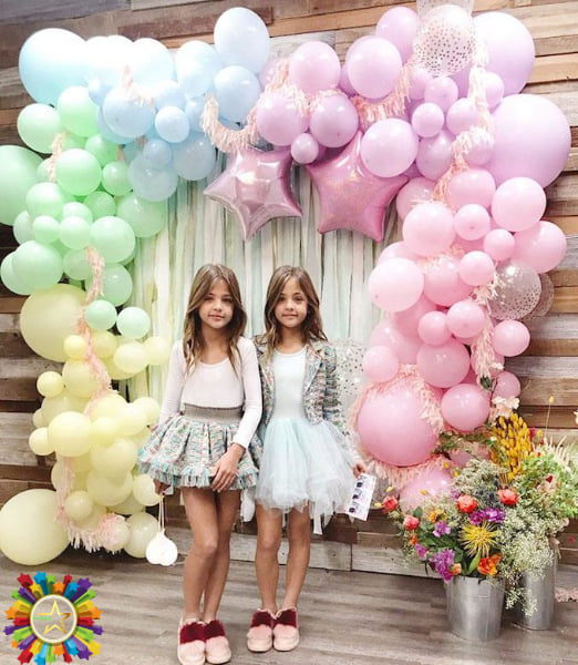 ბუშტების თაღები